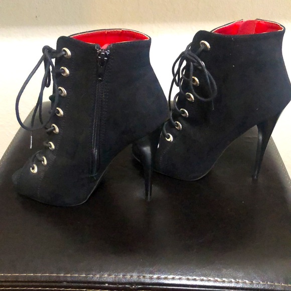 Black Lace-up Heel Ankle Boot - Picture 2 of 6